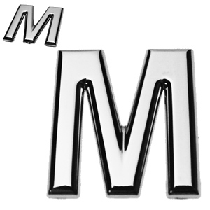 M, 3D Buchstabe flach