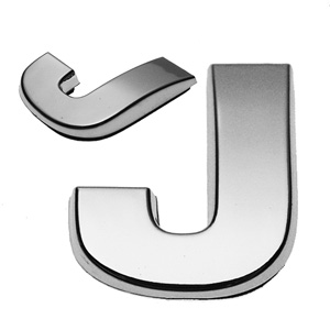 J, 3D Chrombuchstabe