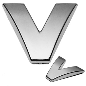 V, 3D Chrombuchstabe